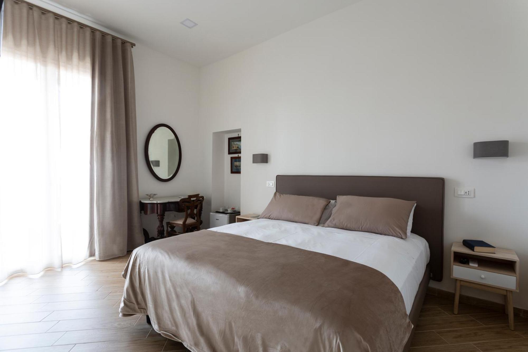 Residenza 33 Hotel Napels Buitenkant foto