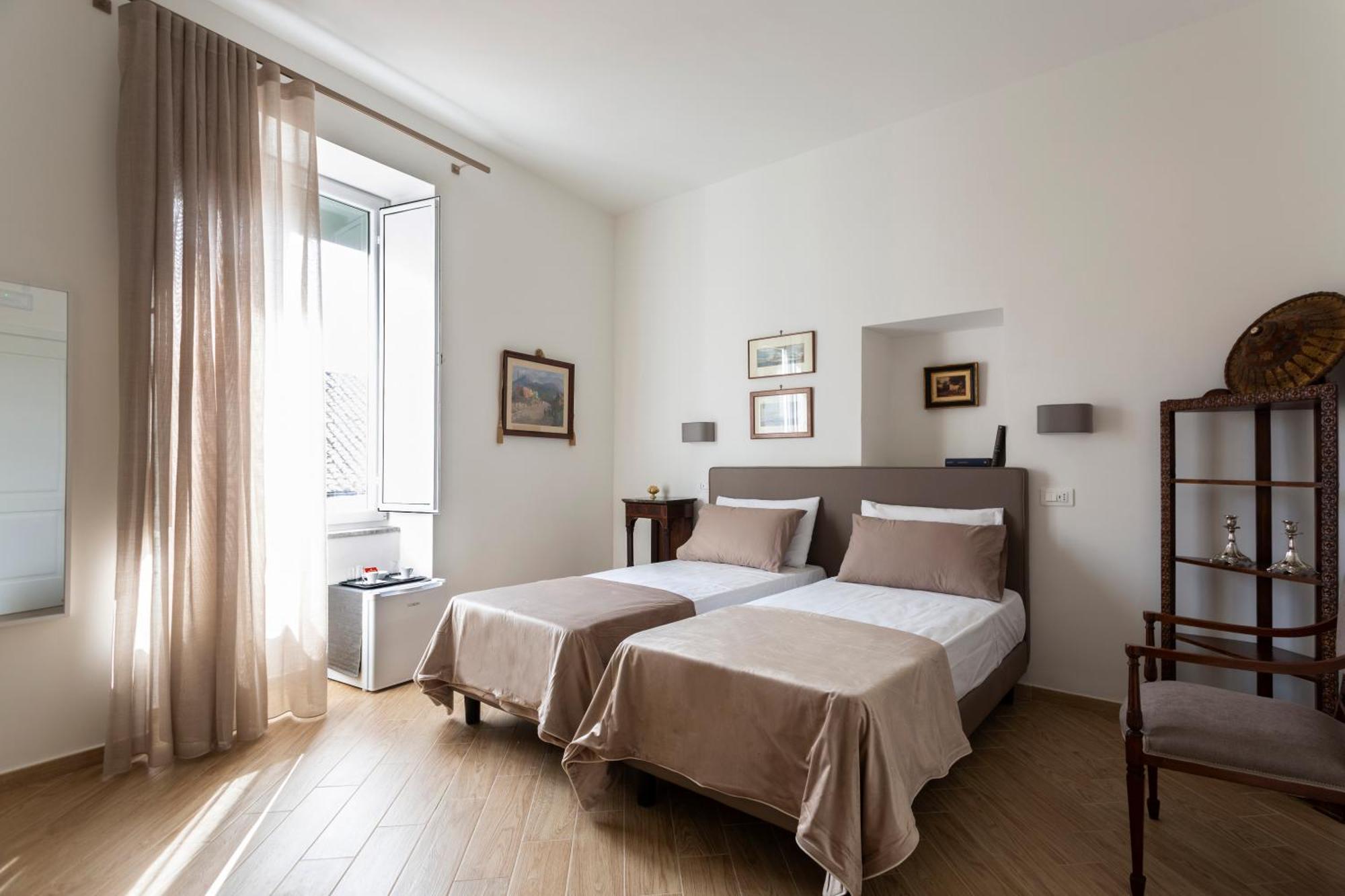 Residenza 33 Hotel Napels Buitenkant foto